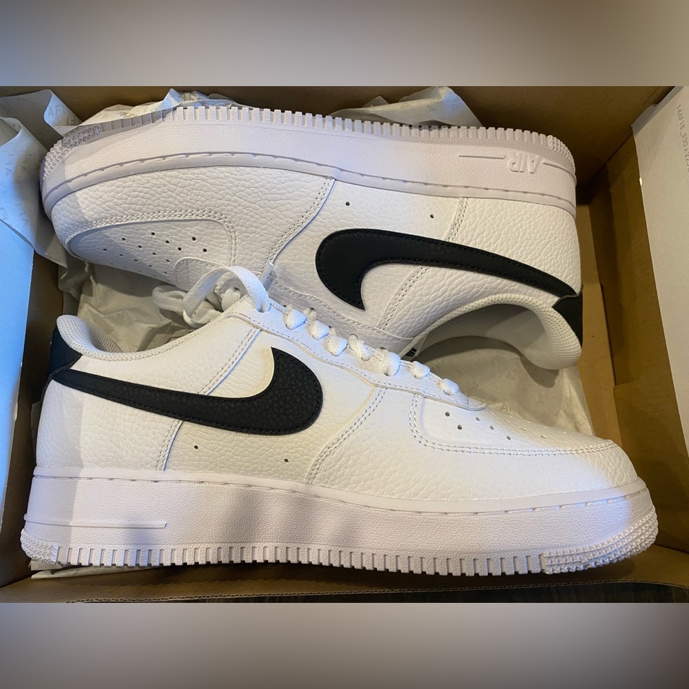 Nike Air Force 1 - Men’s 11